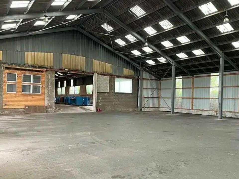 Vente entrepot 5100 m² non divisibles