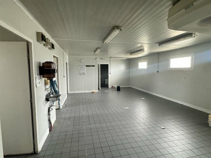 Vente local commercial 186 m² non divisibles