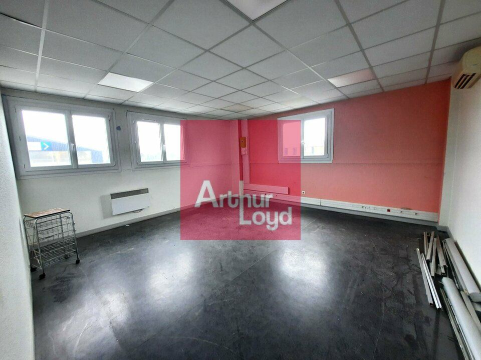 A LOUER BUREAU 290 m² GERZAT 