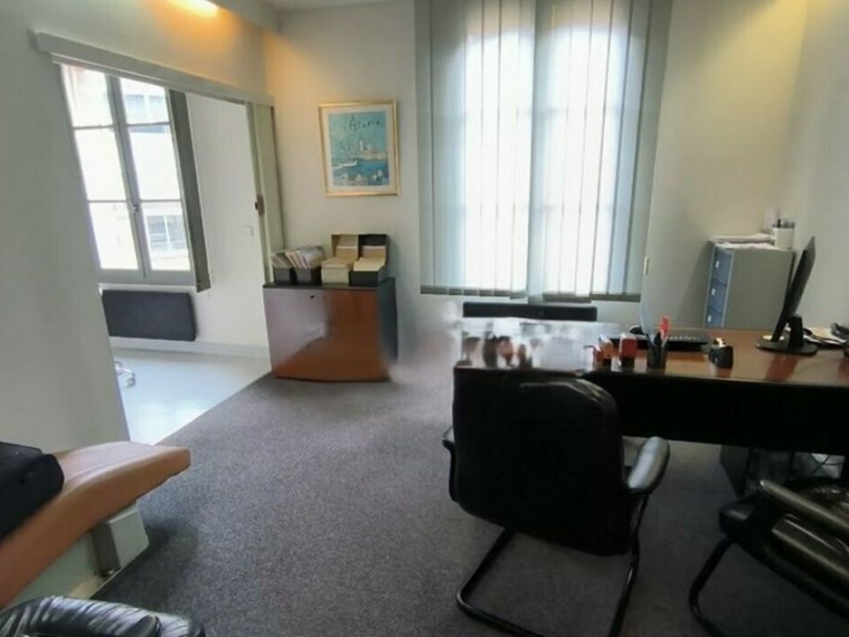 Vente bureaux 160 m² non divisibles