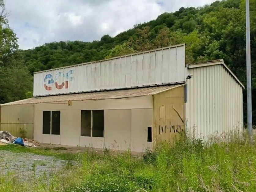 Location terrain 80 m² non divisibles