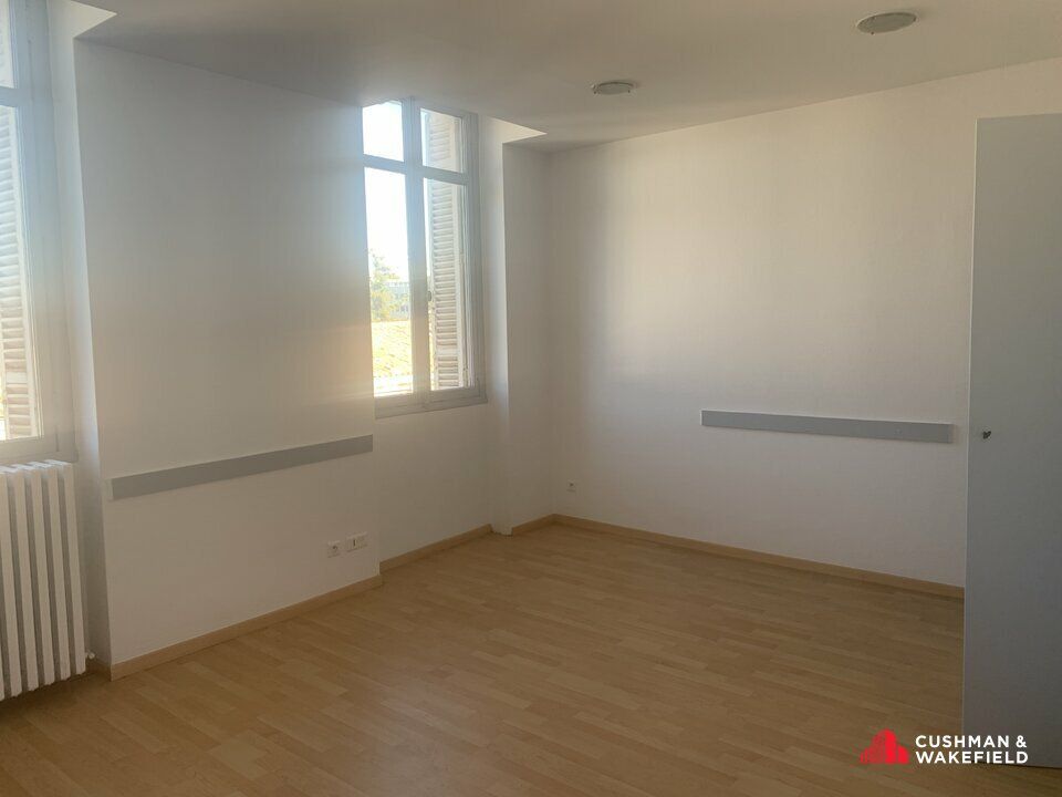 IMMEUBLE DE BUREAUX À LOUER - LE BOUSCAT