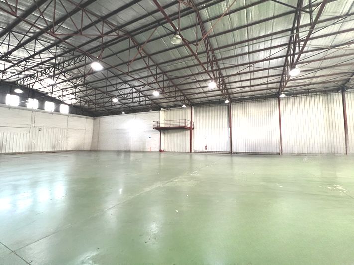 Nîmes - locaux d'activité à louer 