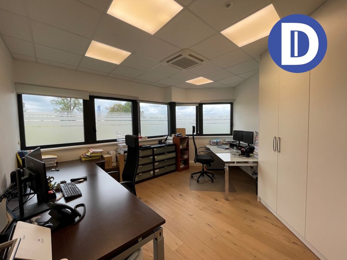 Vente bureaux 297.00 m² non divisibles