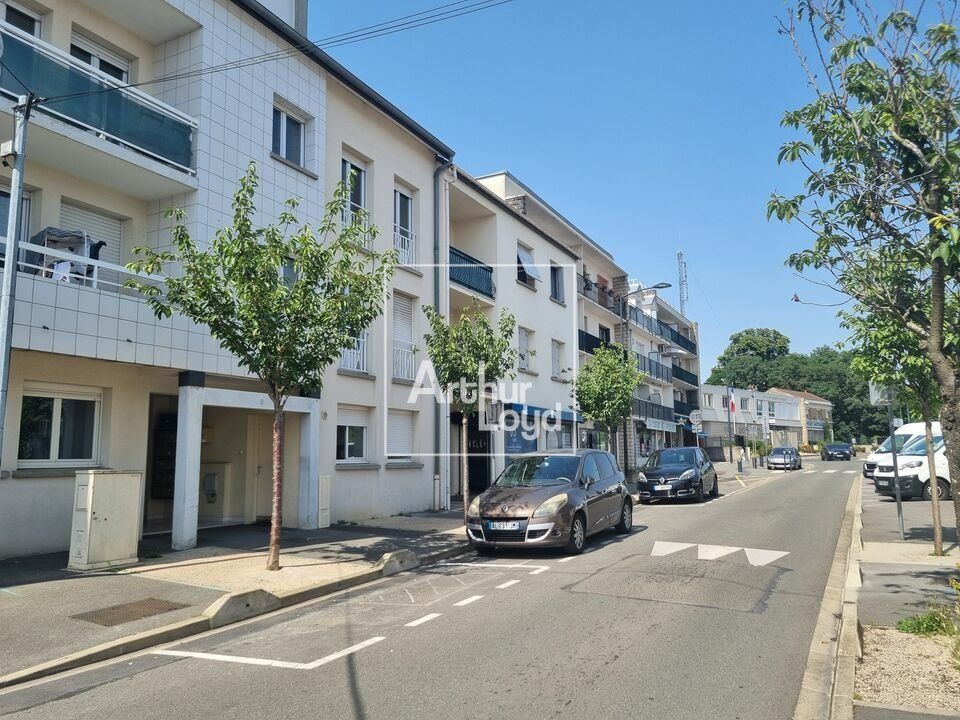 Location local commercial 180 m² non divisibles