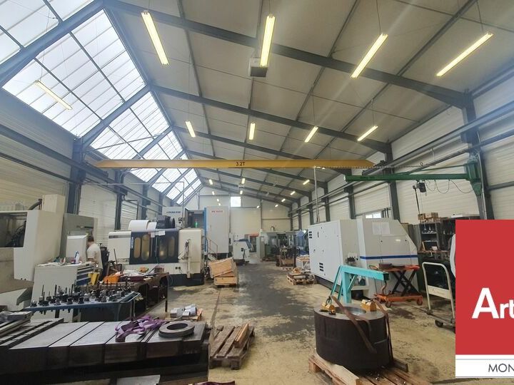 Vente local d''activites 1404 m² non divisibles
