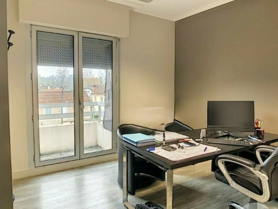 Bureau à vendre à Brive-la-Gaillarde (19)