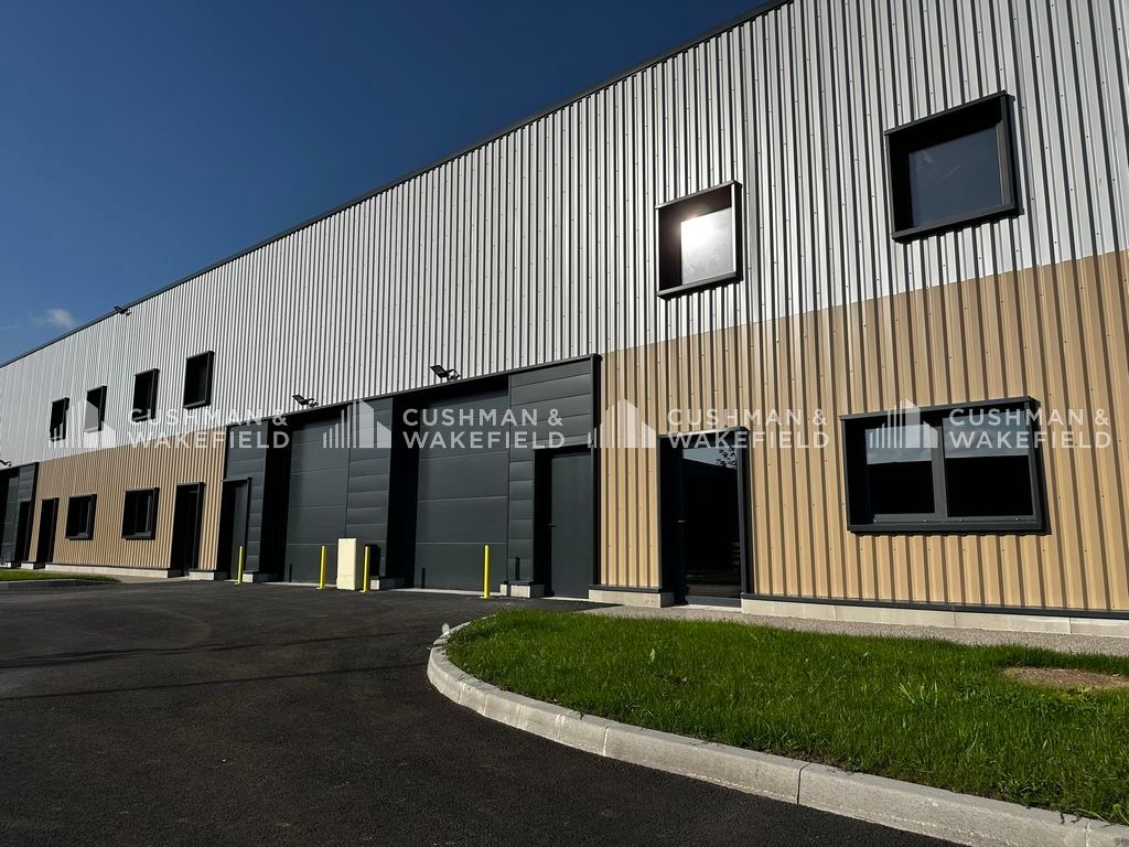 Vente activités 242 m² non divisibles