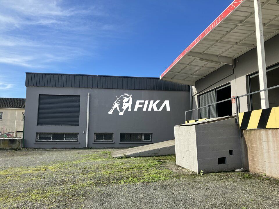 Location local d''activites 610 m² non divisibles