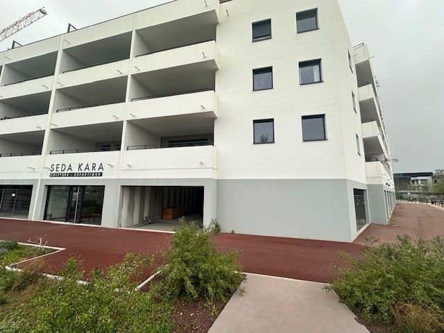 A vendre - Local commercial à aménager à Andrézieux Bouthéon