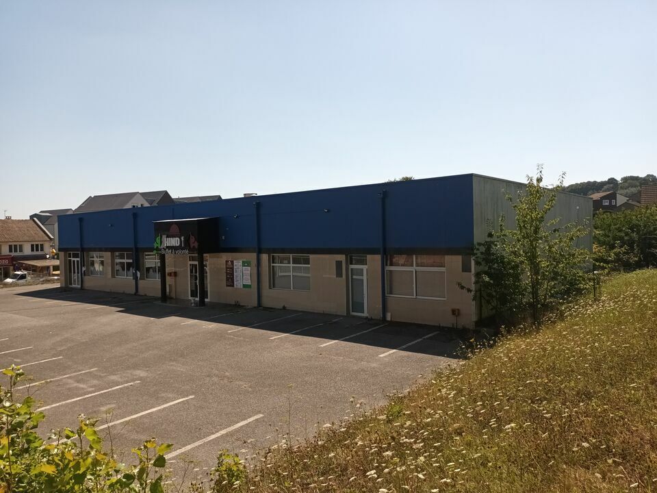 Vente local commercial 800 m² non divisibles