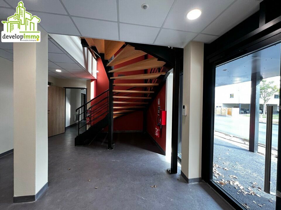 Neuf aux belles prestations 