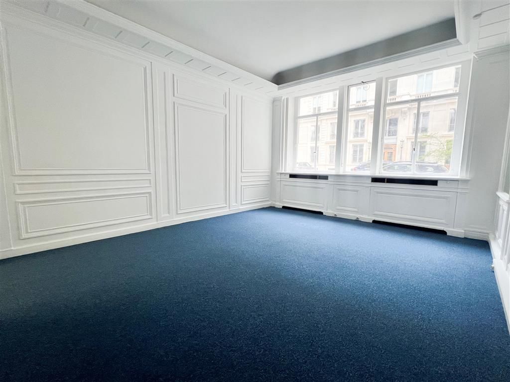 Location Bureaux 126 m² non divisibles