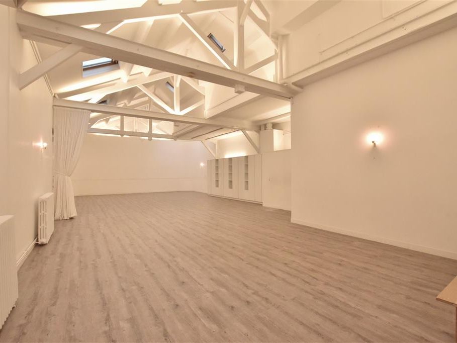 Location Bureaux 321 m² non divisibles