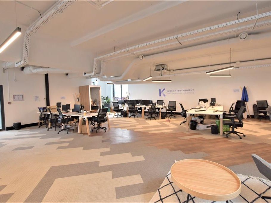 Location bureaux 3133 m² non divisibles