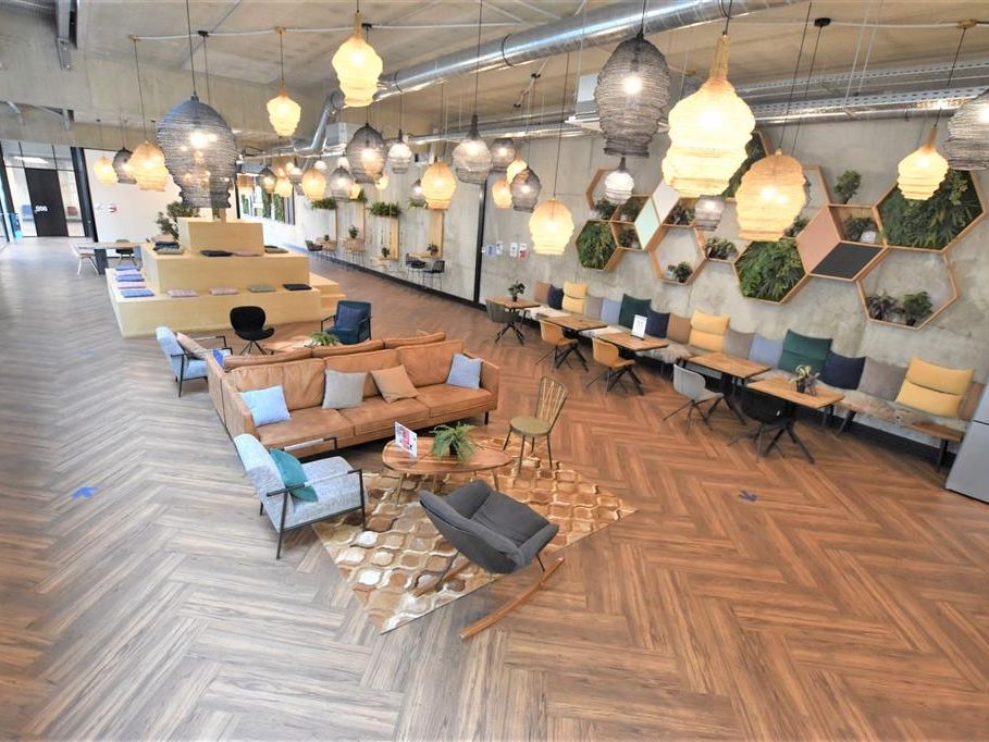 Location bureaux 3133 m² non divisibles