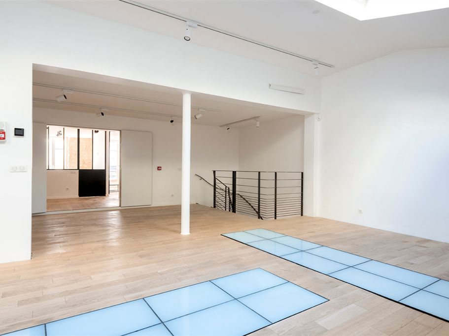 Location local commercial 213 m² non divisibles