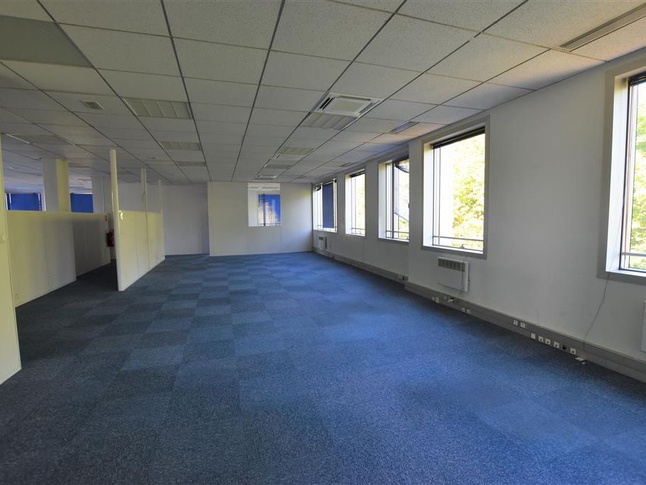Vente Bureaux 198 m² non divisibles