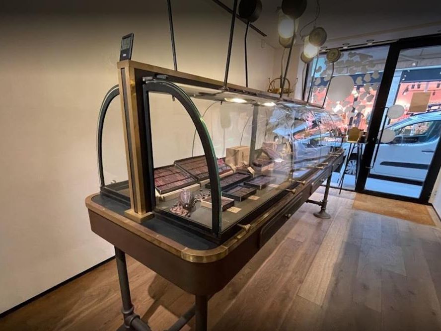 Location local commercial 72 m² non divisibles