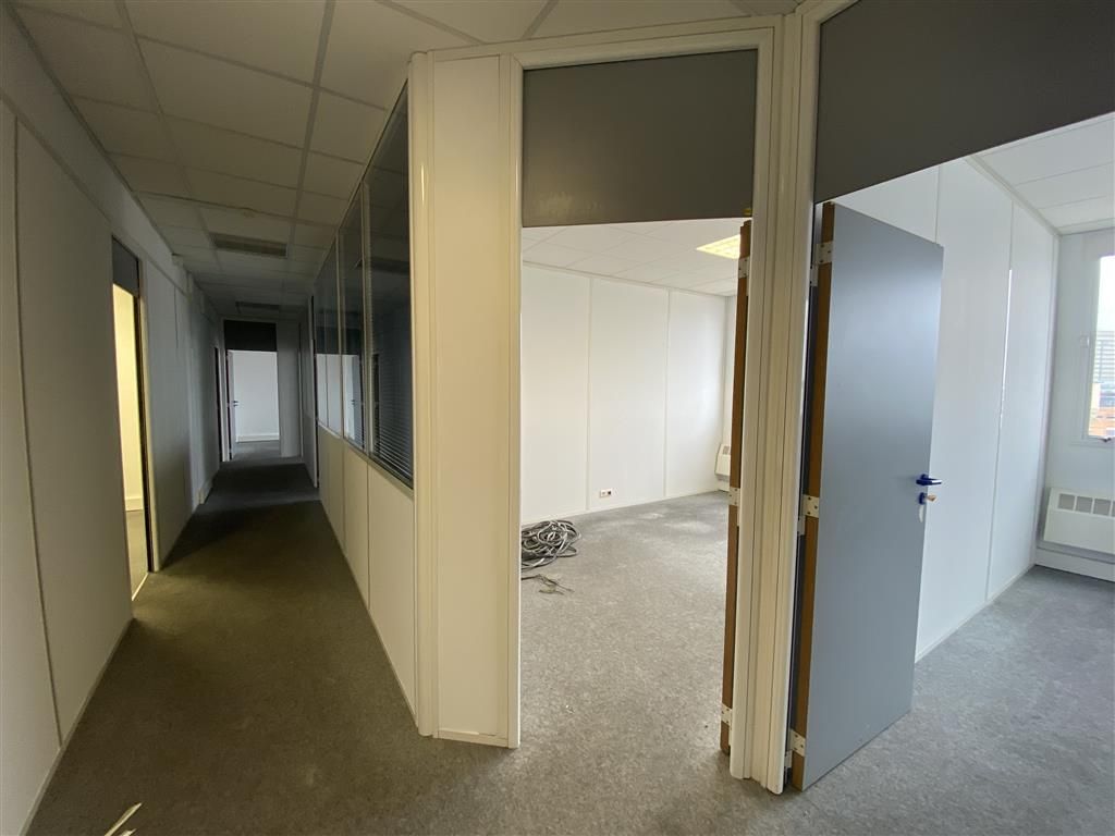 Location Bureaux 155 m² non divisibles