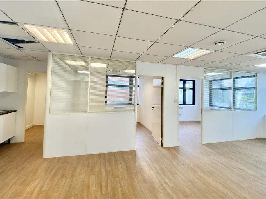 Location Bureaux 98 m² non divisibles