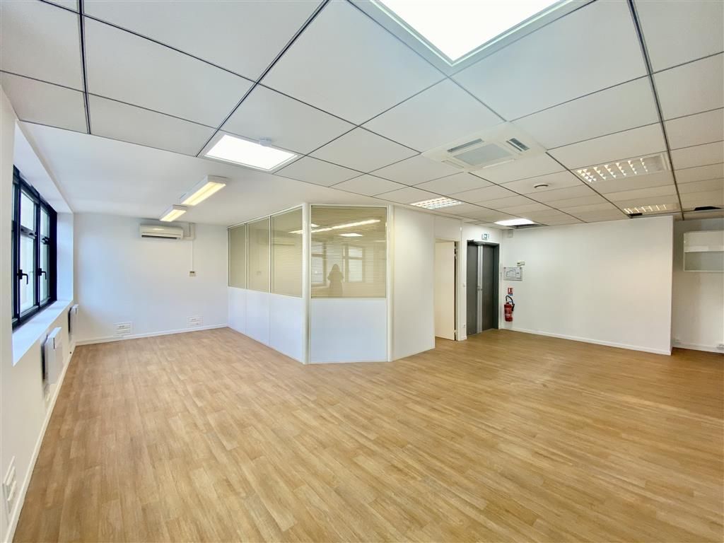 Location Bureaux 98 m² non divisibles