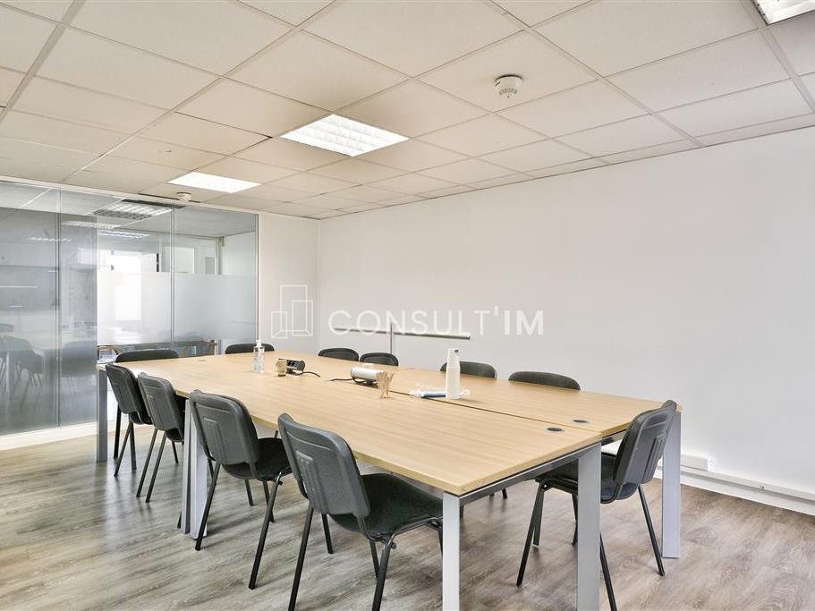 Location bureaux 1260 m² divisibles à partir de 368 m²