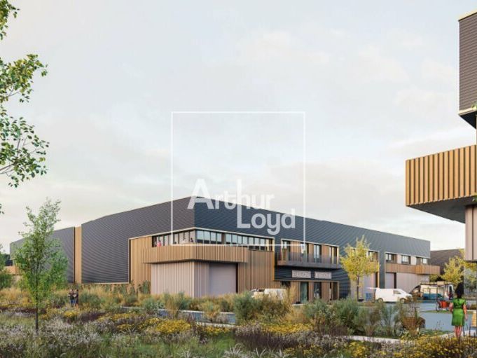 Location local d''activites 3953 m² divisibles à partir de 610 m²