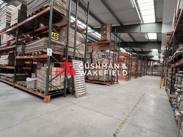 LOCAUX COMMERCIAUX ET INDSUTRIELS A VENDRE - CASTRES