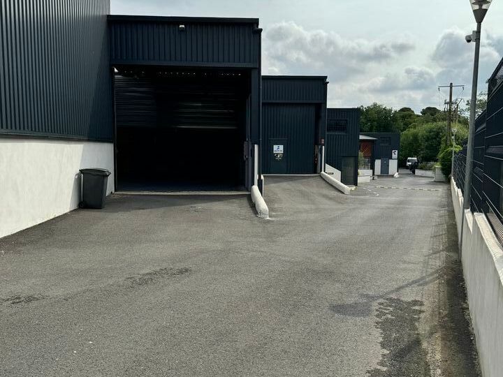 Location local d''activites 368 m² non divisibles