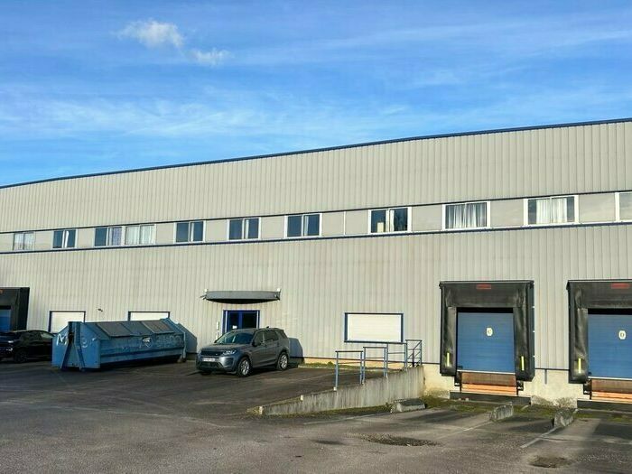 Entrepôt de 1829 m² à louer à Rouen (76000).