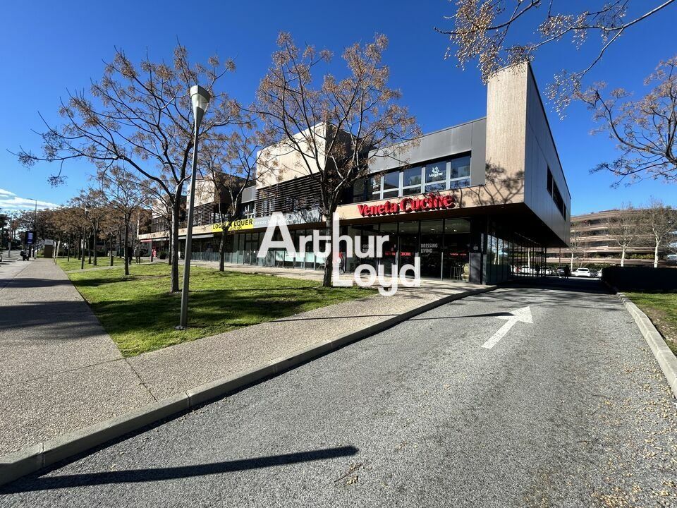 Location local commercial 162 m² non divisibles