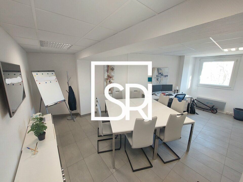 Vente bureaux 120 m² non divisibles