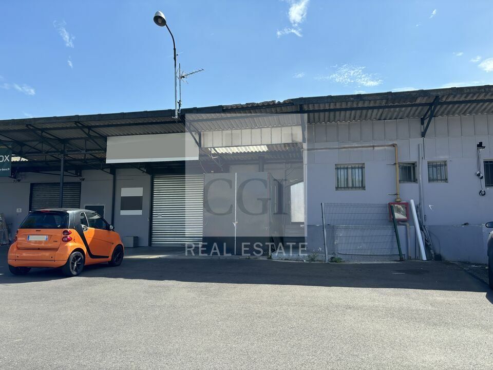 Location local d''activites 425 m² non divisibles