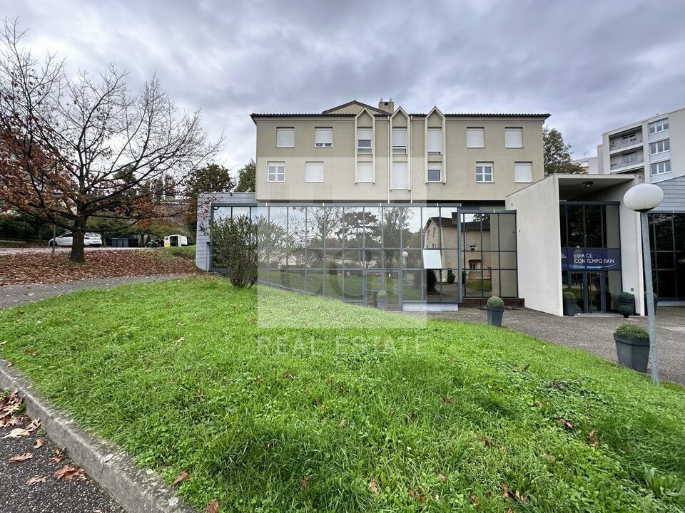 Location bureaux 92.75 m² non divisibles