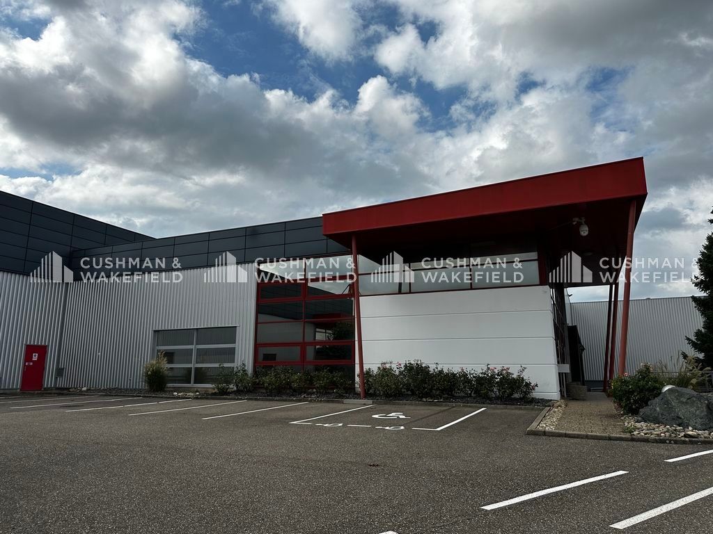 Location entrepôt 1790 m² non divisibles