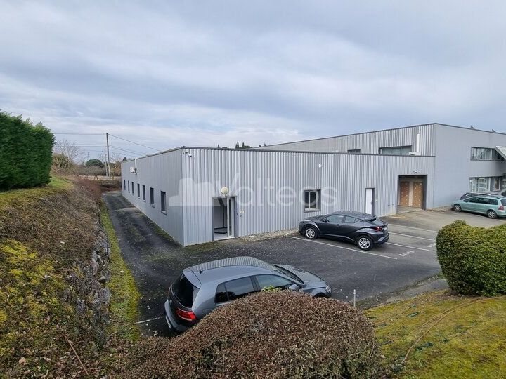 Vente local d''activites 860 m² non divisibles