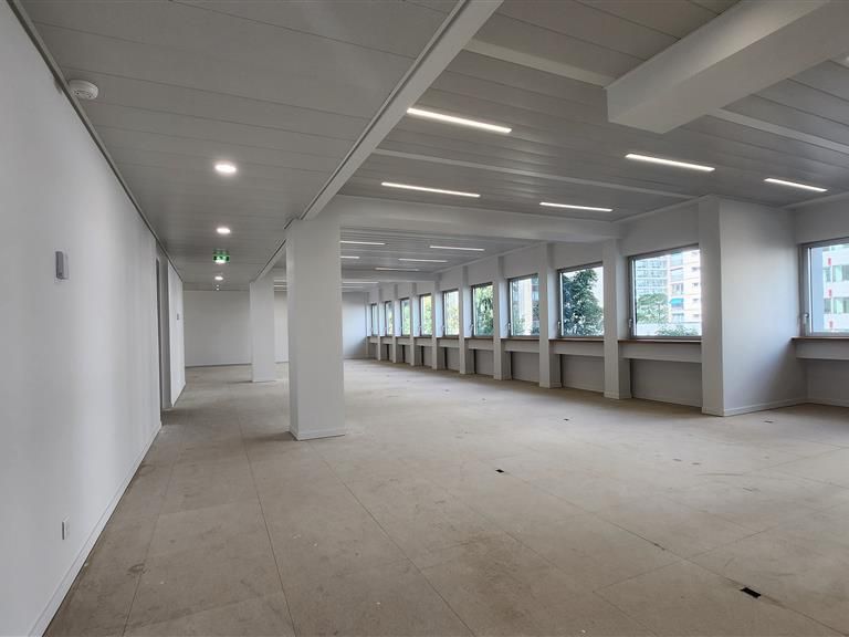 Location bureaux 3596 m² divisibles à partir de 390 m²