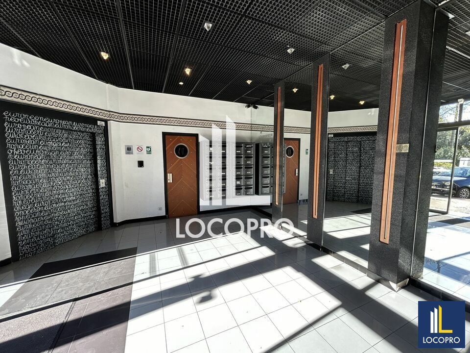 A VENDRE - BUREAUX AVENUE DU CAMPON - MOUGINS / LE CANNET
