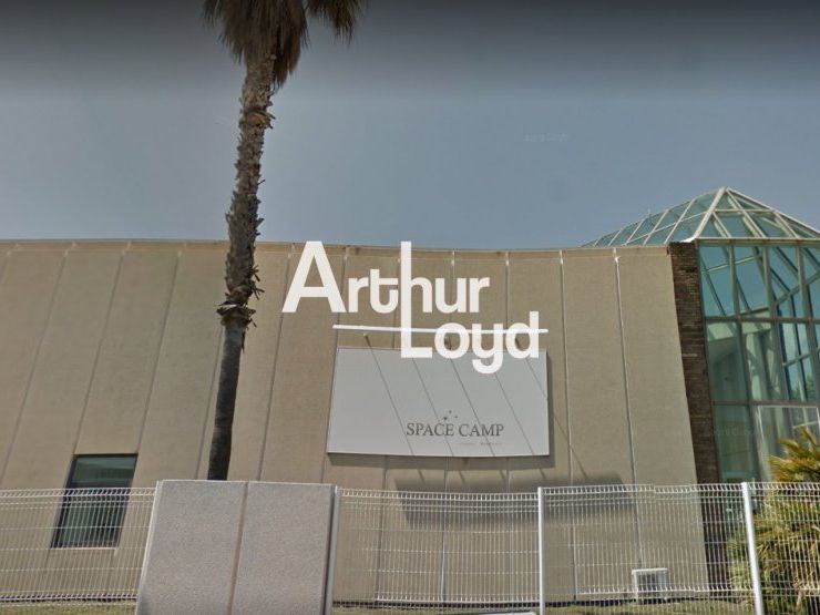 Location de locaux mixtes 350 m² Cannes la Bocca proche Zone commerciale Les Tourrades