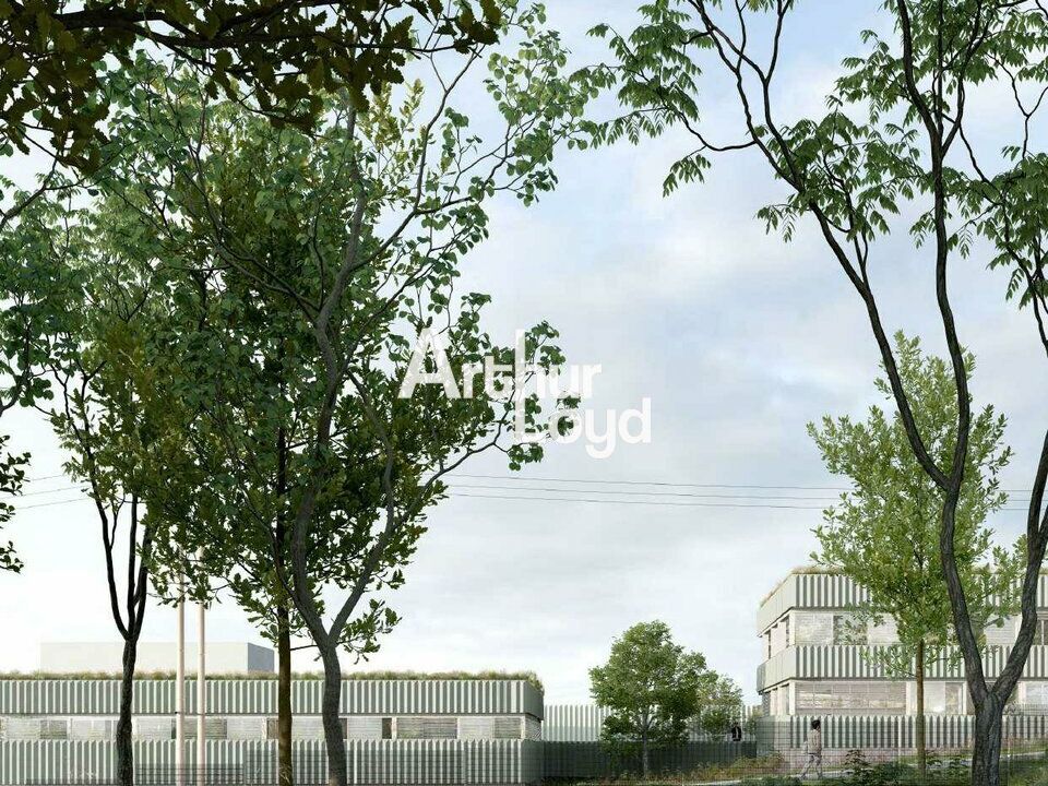 Location local d''activites 5083 m² divisibles à partir de 562 m²