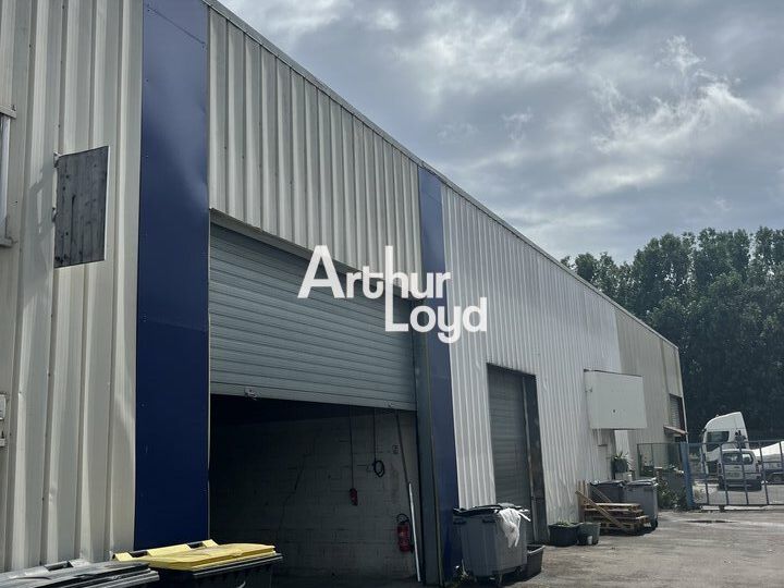 Location local d''activites 375 m² non divisibles