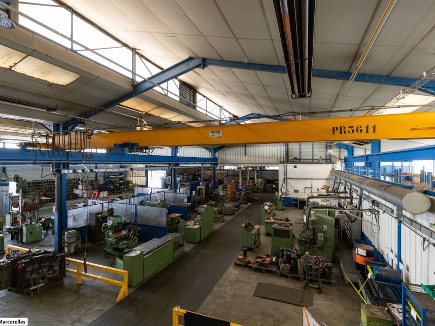 Bâtiment industriel à vendre ou à louer à Decazeville, Aveyron (12)