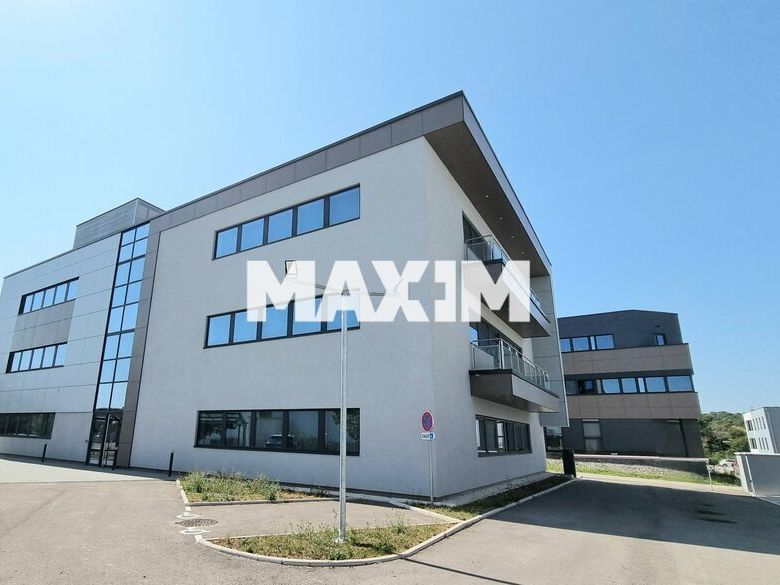 Location bureaux 895.66 m² divisibles à partir de 48 m²