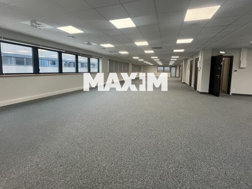 Vous recherchez vos futurs bureaux - Nombreuses opportunités dans l'immeuble Les Terrasses de Fontaine