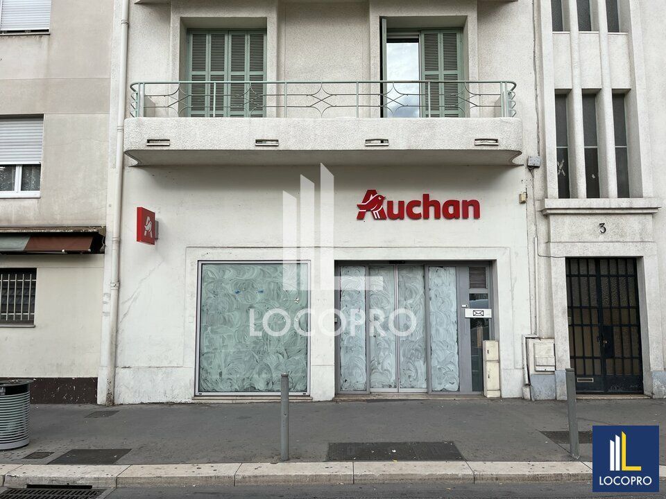 Location local commercial 90 m² non divisibles