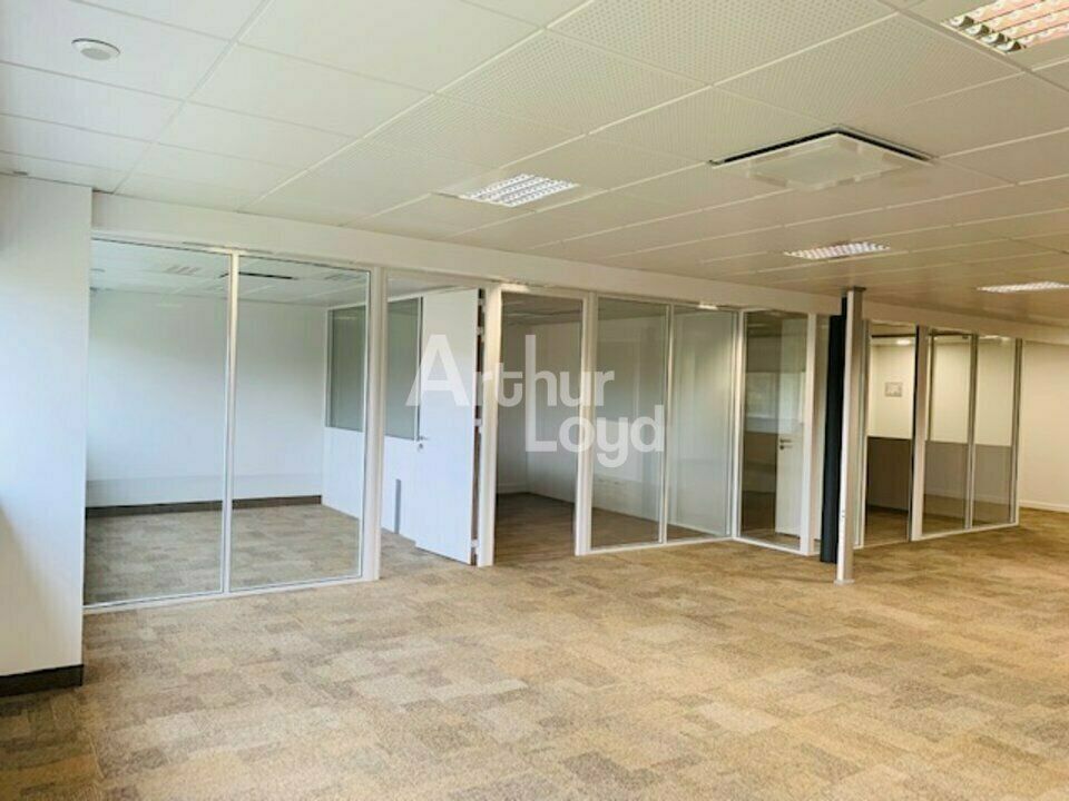 Location bureaux 183 m² non divisibles
