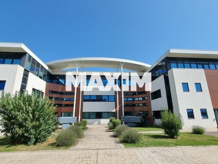 Location bureaux 1217.85 m² divisibles à partir de 64 m²