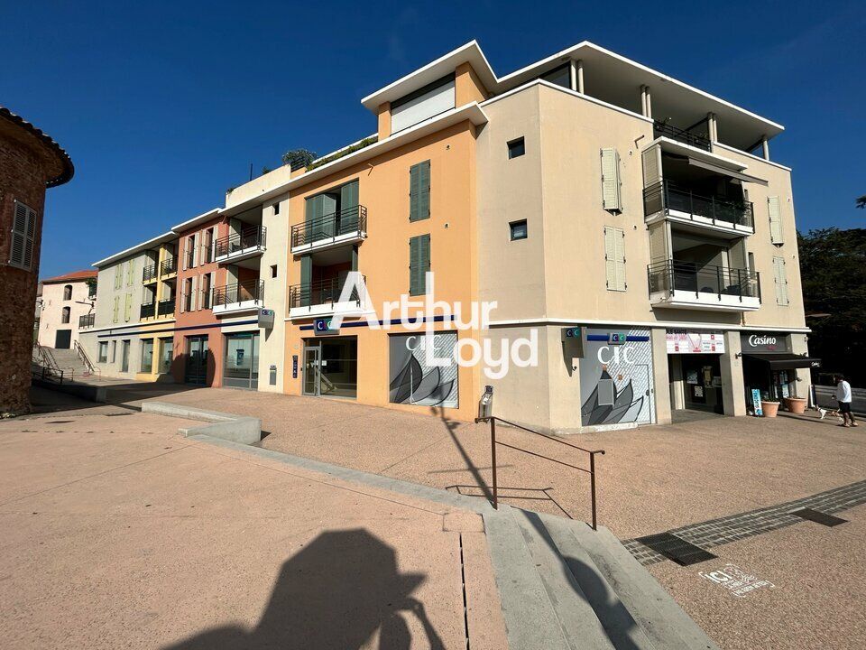 Location local commercial 265 m² non divisibles