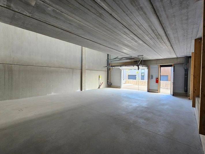 Locaux d'activité neufs à vendre à Vailhauquès